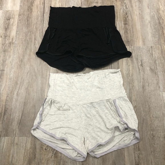 A Pea in the Pod Pants - A Pea In The Pod Pair Of Black & Gray Pregnancy Shorts Size S. Extremely Comfy